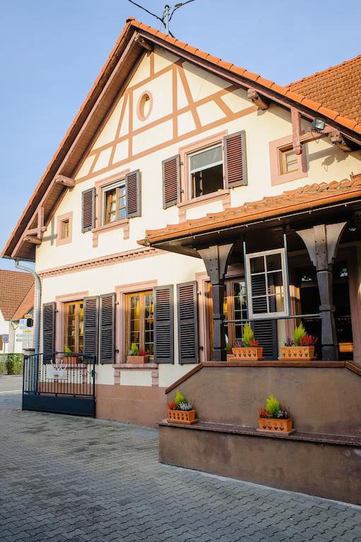 Hôtel Restaurant La Couronne Roppenheim Exterior foto